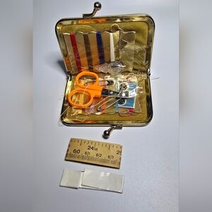 Compact Travel Sewing Kit Csse